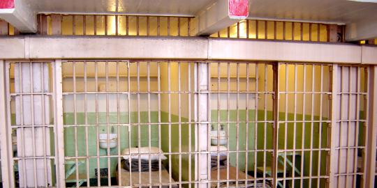 Jebol eternit LP peninggalan Belanda, 5 napi kabur