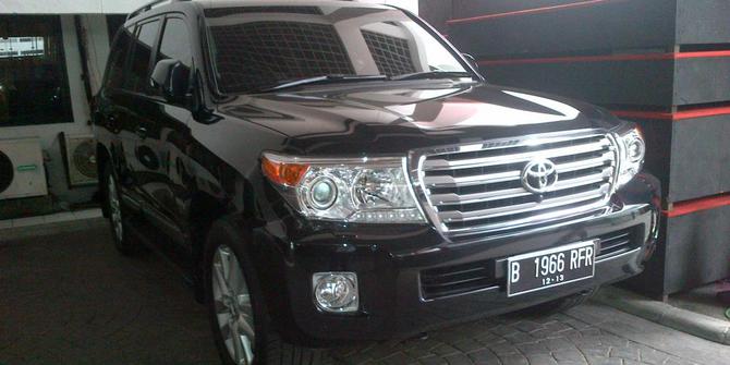 Pasang nomor cantik di mobil dinas, Jokowi-Ahok harus