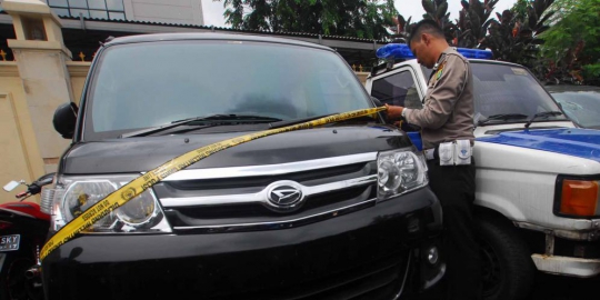 140 kmjam semestinya mobil rangga oleng rev1