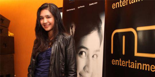 Mikha Tambayong tak mau pacaran ganggu pekerjaan  merdeka.com