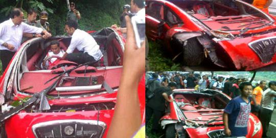 Mobil ringsek Dahlan dibawa ke Polres Magetan