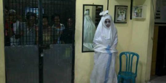 Pocong, hantu yang paling mengingatkan manusia pada kematian