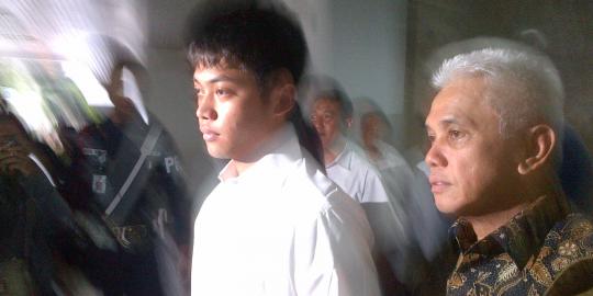3 Pengacara dampingi Rasyid Rajasa saat diperiksa polisi