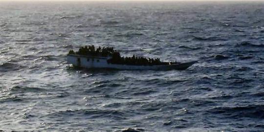 Sering disiksa kapten di atas kapal, 8 ABK terjun ke laut