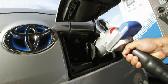 Toyota turut pamerkan mobil autopilot di CES 2013
