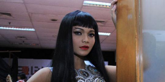 Citra Scholastika bangun rumah untuk orang tua