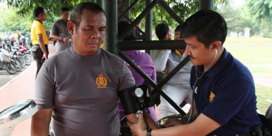 Puluhan Polisi gendut di Riau dijemur panas matahari