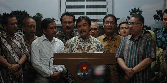 Posisi Andi Mallarangeng 'disikat' Roy Suryo dan Jero Wacik