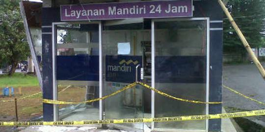 ATM Bank Mandiri di Makassar meledak