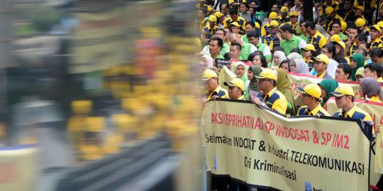 Ratusan karyawan Indosat demo di Pengadilan Tipikor