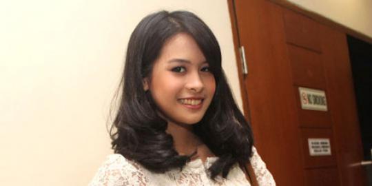 Maudy Ayunda bantah pacaran dengan Adipati Dolken