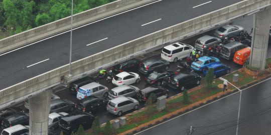 Baru diujicoba, jalan layang non tol Antasari macet parah