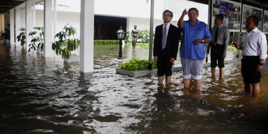 Menko Polhukam perintahkan TNI & Polri tolong korban banjir