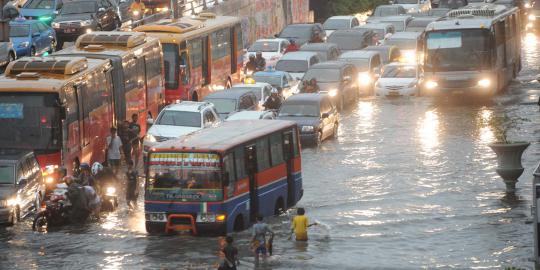Jakarta banjir, pengusaha makanan rugi Rp 300 M per hari