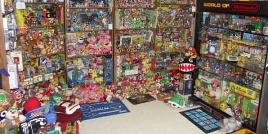 Wow, pria ini koleksi 8.030 memorabilia video game!