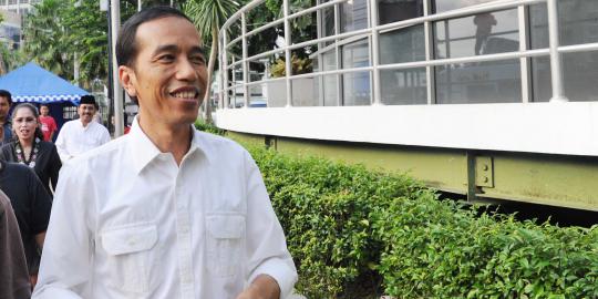 100 Hari, Jokowi cipika cipiki dengan pimpinan DPRD