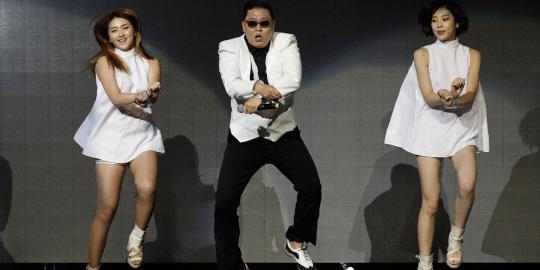 Lucunya! Bayi 7 bulan goyang Gangnam Style