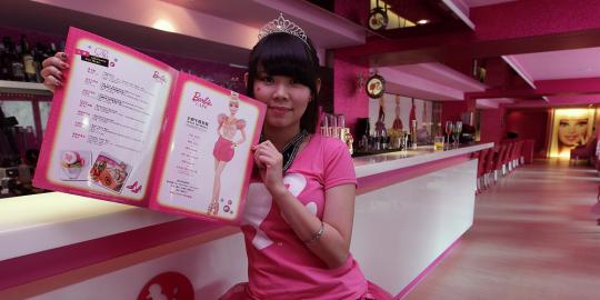 Cantiknya Barbie Cafe di Taiwan ini!