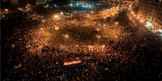 Demonstran tuntut Mursi mundur