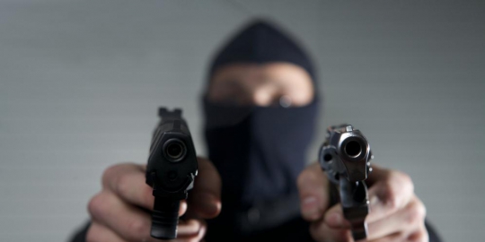 penjahat berpistol rev2