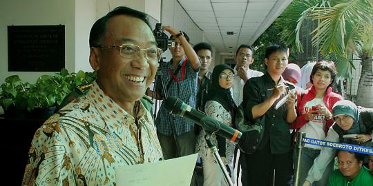 Bantah desak Anas mundur, Jero wacik minta SBY turun tangan
