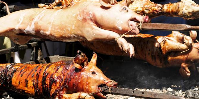 Pedagang Bakso Mekar Sukajadi campur daging sapi bersama babi