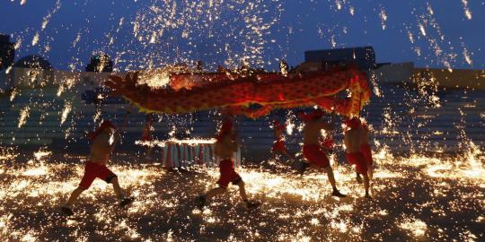 Tarian Naga Api semarakkan Tahun Baru Imlek di Beijing