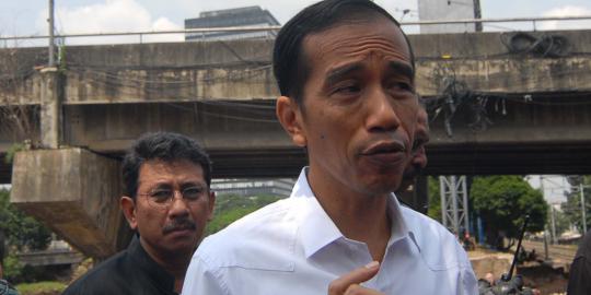 Kerutkan jidat, Jokowi belum temukan konsep peremajaan bajaj