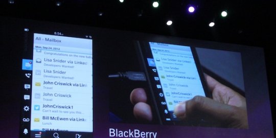 5 fitur sangar blackberry 10