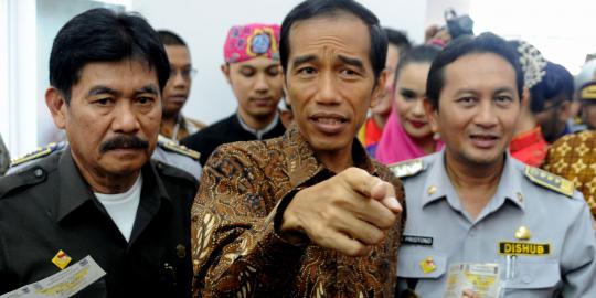4 Bulan kerja, Jokowi rombak jabatan strategis