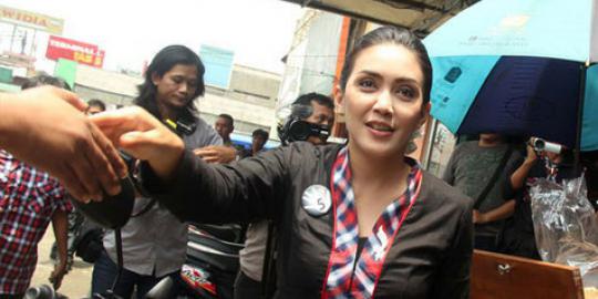 Rieke Dyah Pitaloka diteror, ke-Islamannya pun ditanyakan