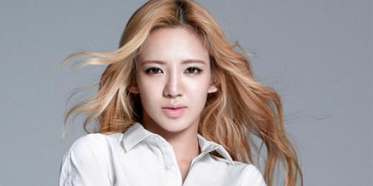 Bosan jadwal padat, Hyoyeon SNSD minum susu basi