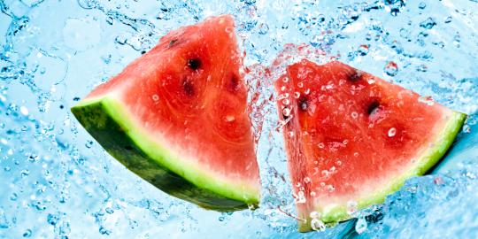 6 Manfaat kecantikan dari buah semangka