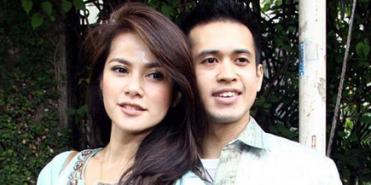 Artis Olla Ramlan dan suaminya gabung Hanura