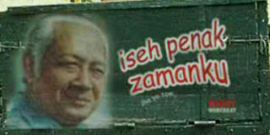 Pemerintah harus disalahkan soal gambar Soeharto