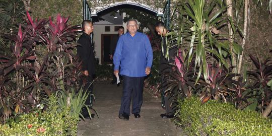 Anas mundur, SBY gelar rapat di Cikeas