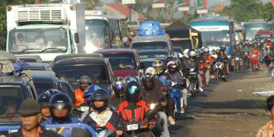 Kisah jalan 10 Km milik 4 kabupaten yang dinamai gubernur Jabar