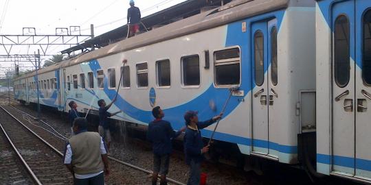 Penumpang kecewa PT KAI gagal antisipasi banjir Semarang