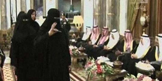 Anggota perempuan dewan Syura Saudi disebut pelacur