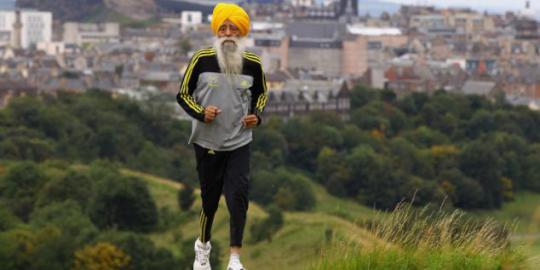 Pelari jarak jauh tertua sejagat pensiun