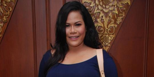 Okky Lukman dan pacar susah cari waktu pertemukan keluarga