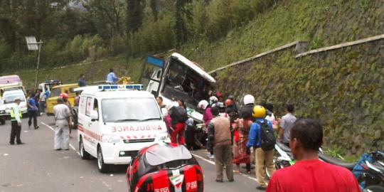 Kecelakaan maut renggut 17 nyawa, polisi razia bus di terminal