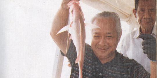 4 Cerita menarik Soeharto dan hobinya memancing 
