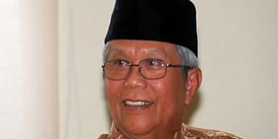 Bertangan besi ingin berkuasa sampai mati