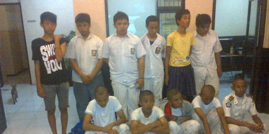 Hendak tawuran, pelajar SMK bersenjata tajam ditangkap 