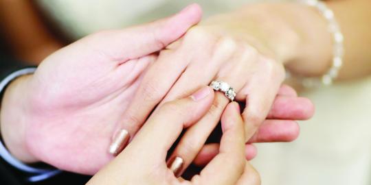 Kemenag akan gratiskan biaya nikah 