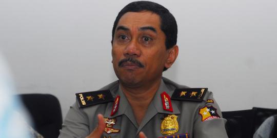 Bersandal jepit, Irjen Suhardi dicuekin saat lapor ke Polsek