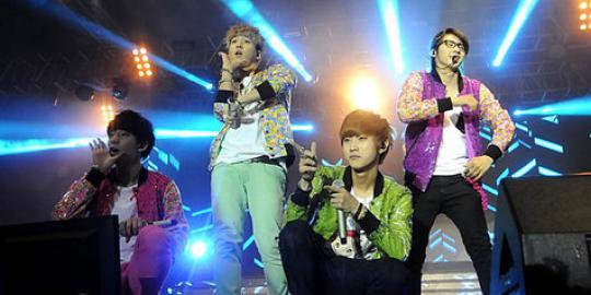 Baro B1A4 ucapkan alhamdulillah, Indonesia mantap!