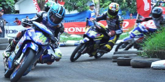 Yamaha nyaris sapu bersih seri pertama Motoprix
