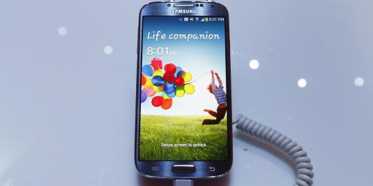 Kecanggihan fitur di peluncuran perdana Samsung Galaxy S4